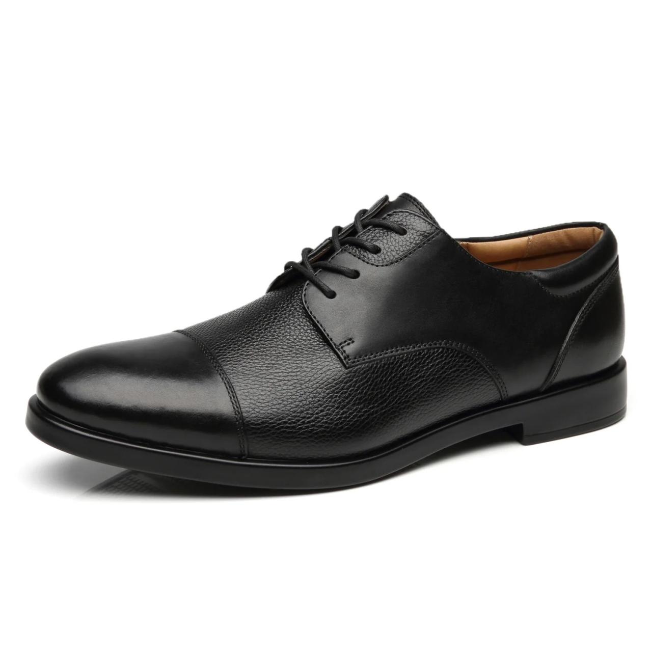 Wide men's dress shoes