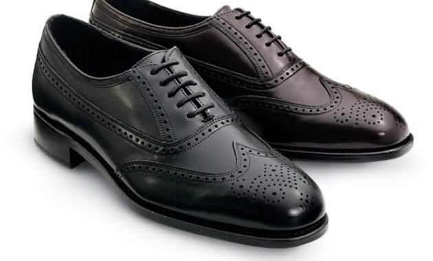 Mens embroidered dress shoes