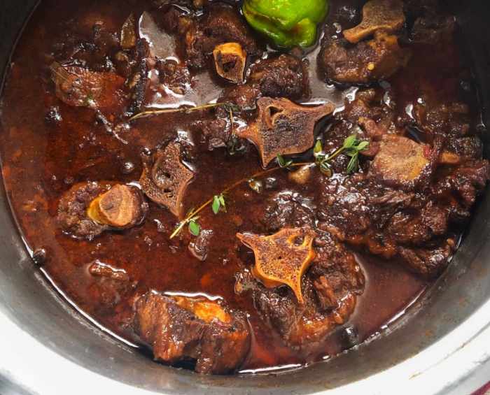 How to cook oxtails puerto rican style