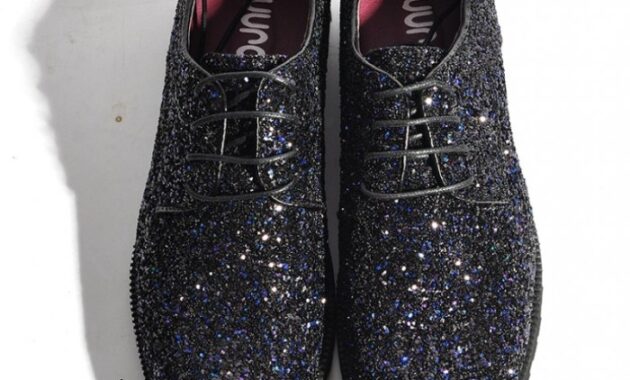 Sparkling men's dress shoes