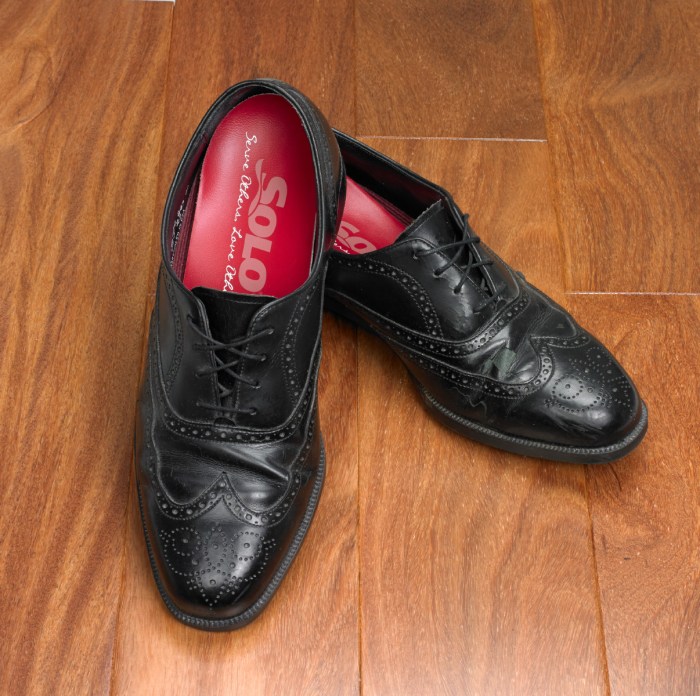 Mens dress shoes for custom orthotics